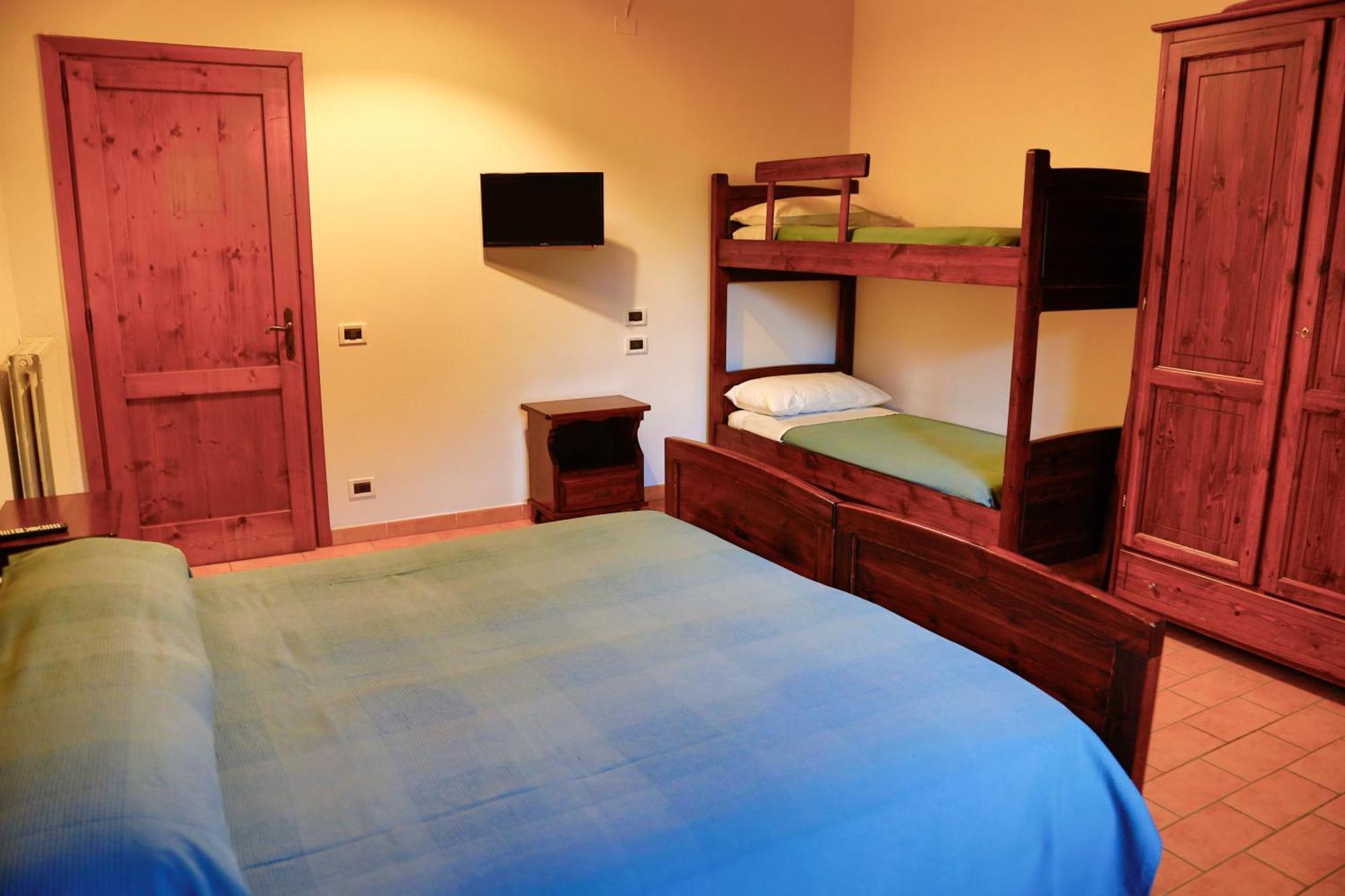 Agriturismo Cascina Cipressa San Romano  الغرفة الصورة