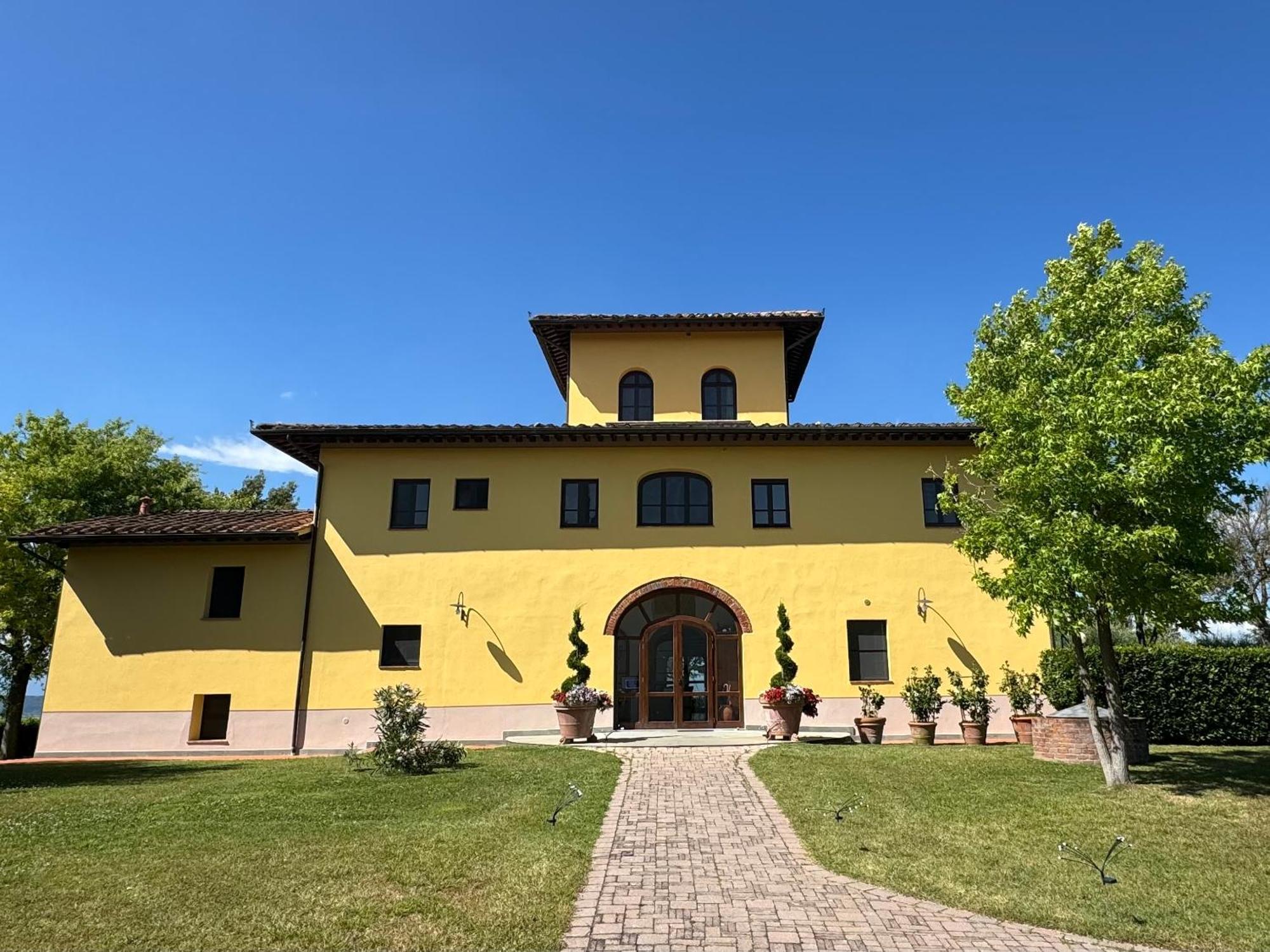 Agriturismo Cascina Cipressa San Romano  المظهر الخارجي الصورة